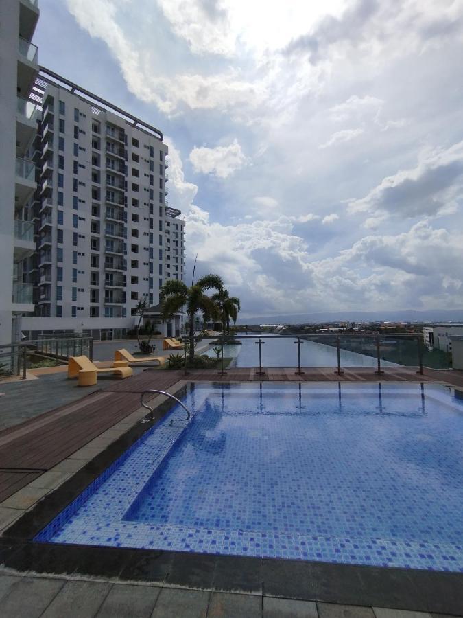 Mactan Newtown Seaview Condo By Fjcivo Lapu-Lapu City Exterior foto